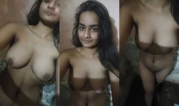 Cute Village Girl Showing Her Sexy Boobs