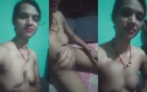 Watch Slim Village Bhabhi Makes Nude Showing